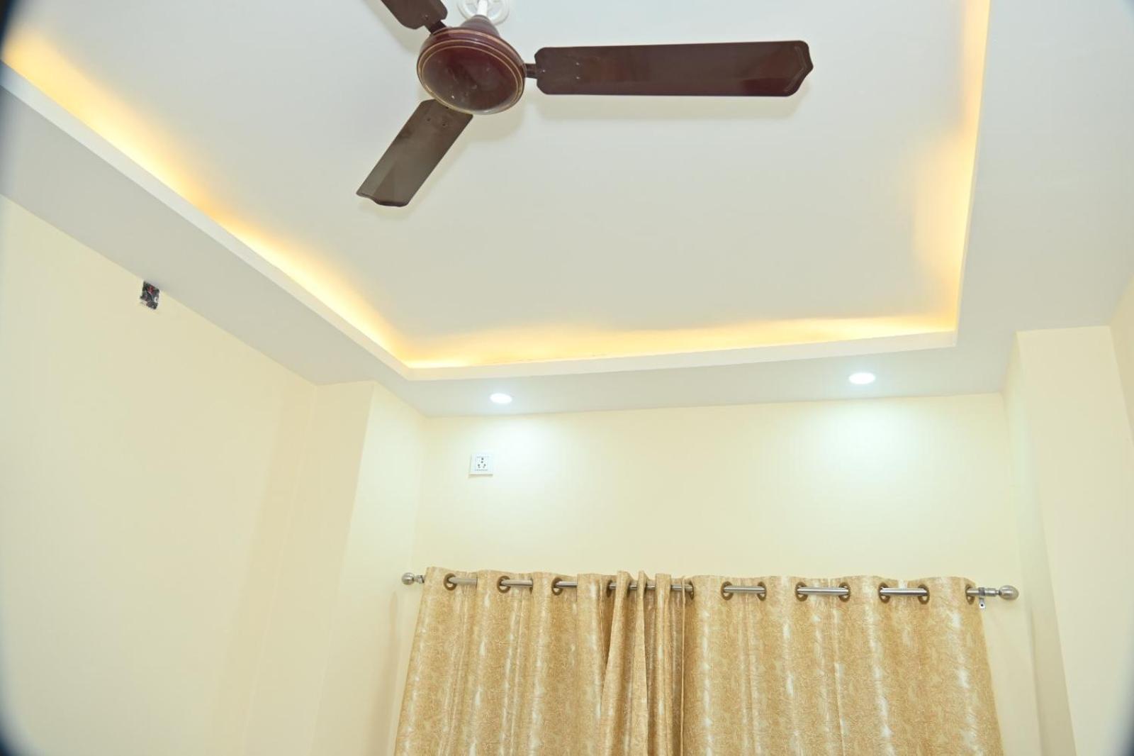 Hotel The Temple View- 100 Meter To Vishwanath Mandir 5*
